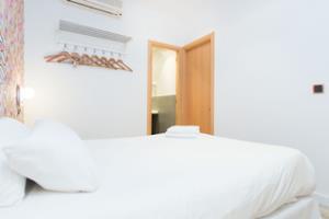 Ainb Ramblas-colon Apartment