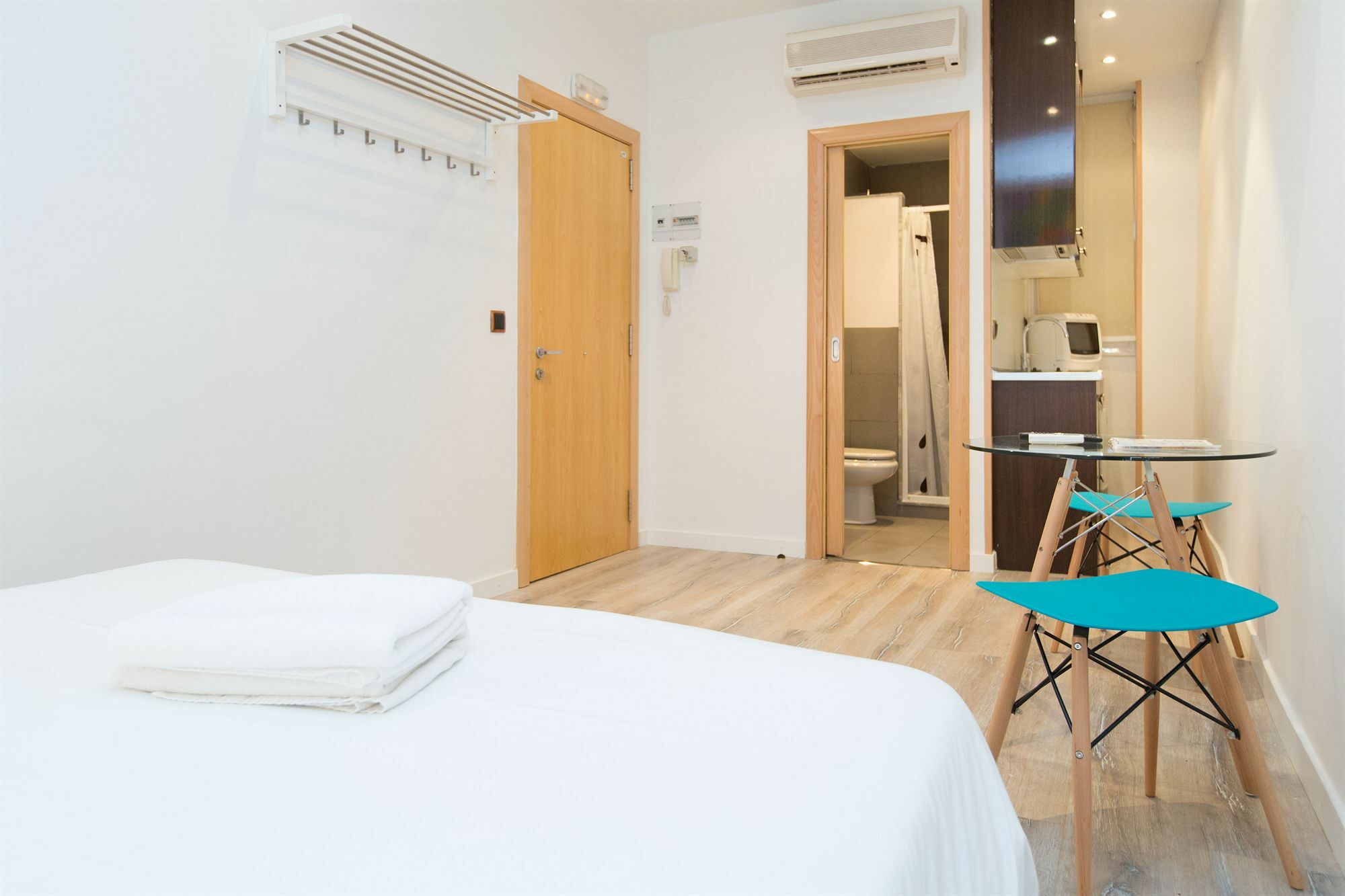 Ainb Ramblas-colon Apartment *